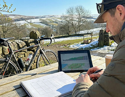 Postanowienia noworoczne rowerzysty: cele i motywacja. Jak zaplanować sezon 2026? Wsiądź na rower z planem!